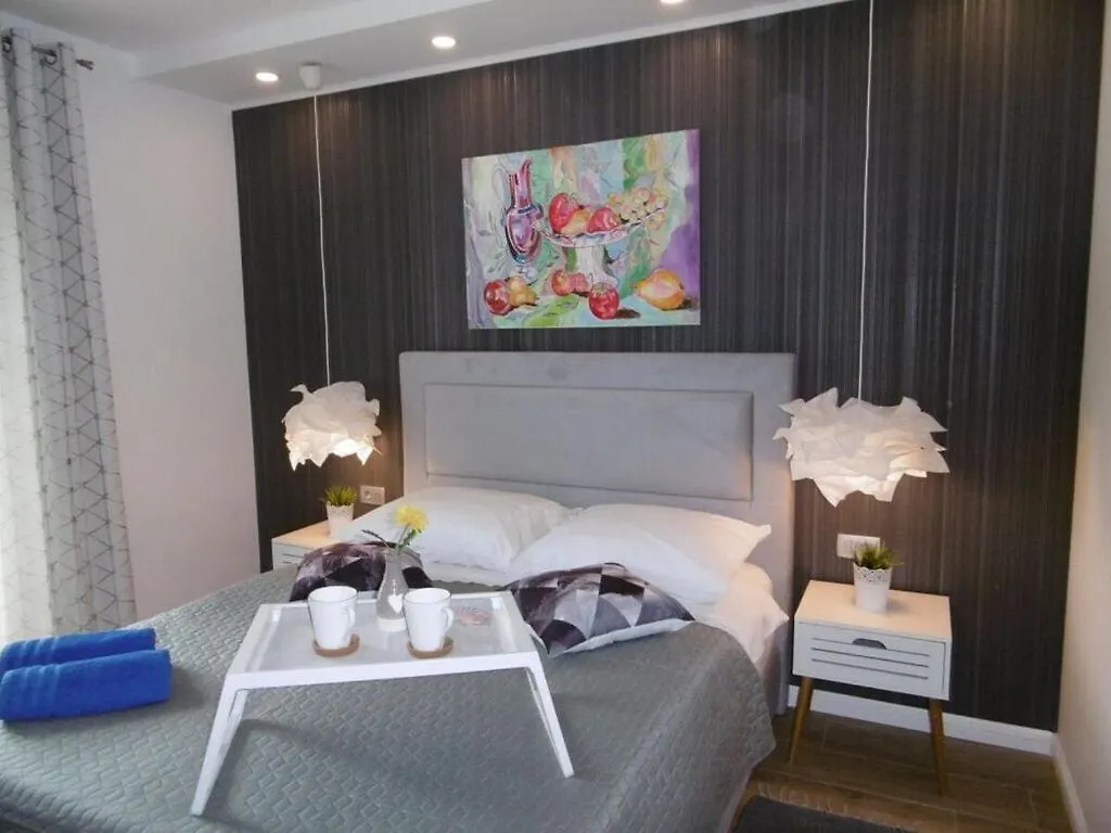 Villa Luka Apartment Gray Mit Pool Funtana Croatia