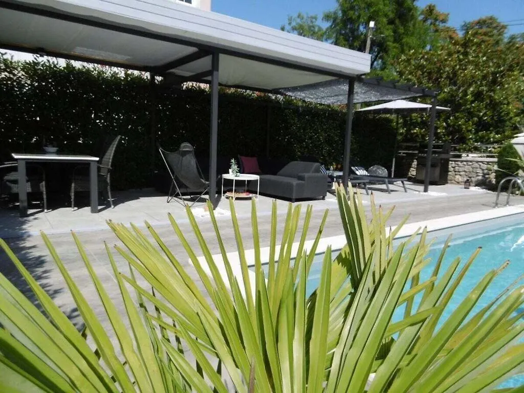Villa Luka Apartment Gray Mit Pool Funtana Holiday home