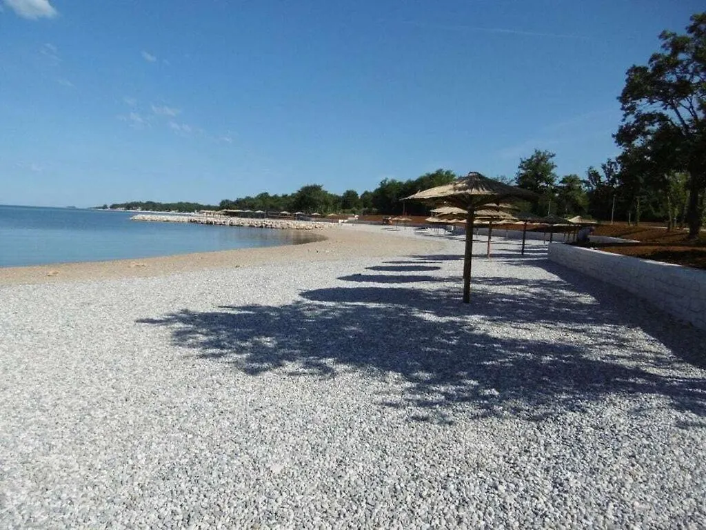 Villa Luka Apartment Gray Mit Pool Funtana Croatia