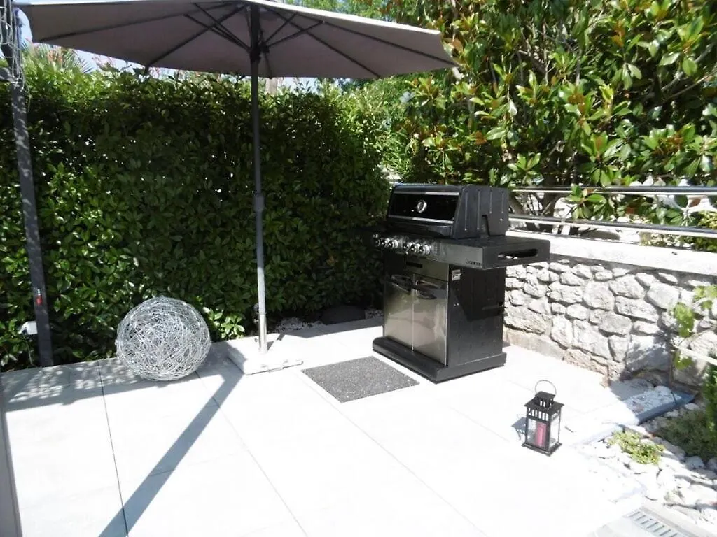Villa Luka Apartment Gray Mit Pool Funtana